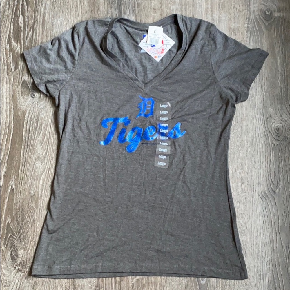 NWT Detroit Tigers Baseball Shirt Sz. L